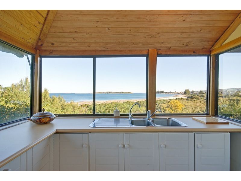 72 Hindmarsh Road, Victor Harbor SA 5211