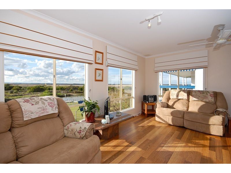 4 Daniel Avenue, Goolwa North SA 5214