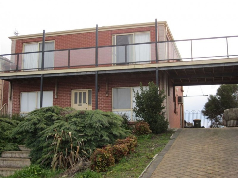 6 Edzell Court, Victor Harbor SA 5211