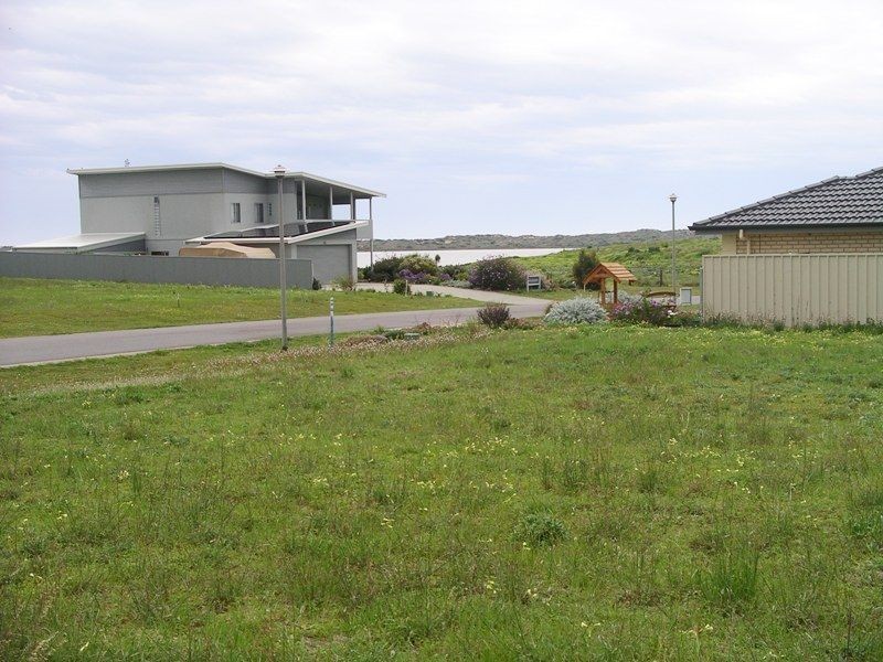 111 Excelsior Parade, Hindmarsh Island SA 5214