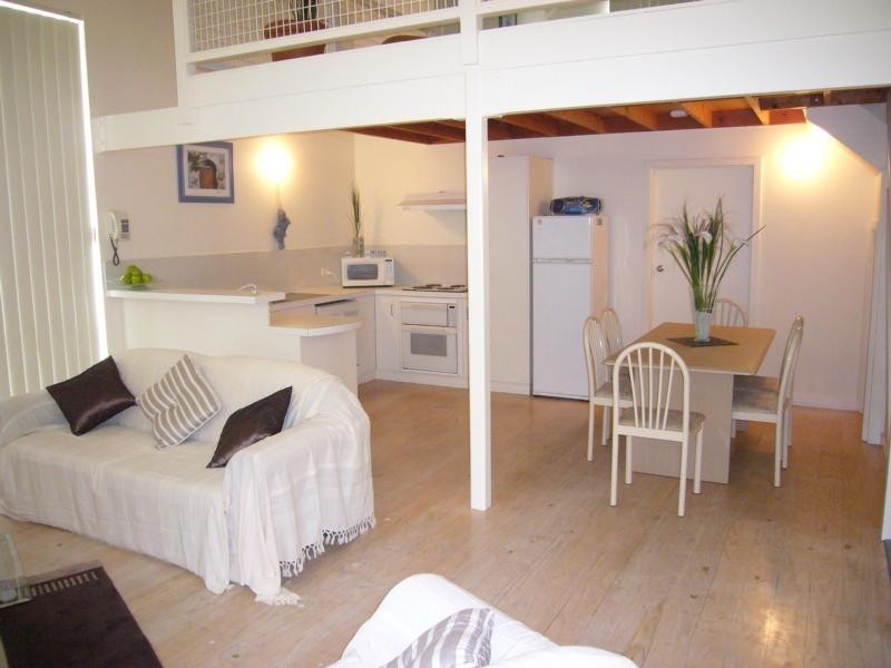 1/16 Flinders Parade, Victor Harbor SA 5211