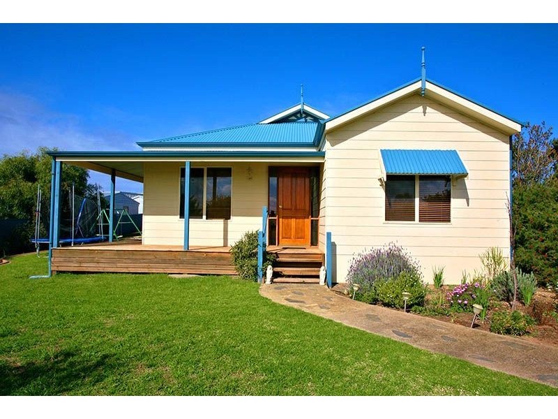 2 Kemp Street, Goolwa Beach SA 5214