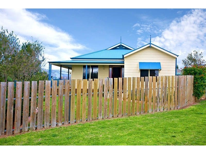 2 Kemp Street, Goolwa Beach SA 5214