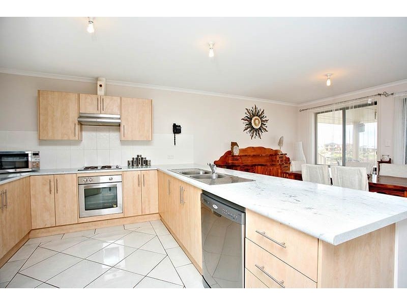 85 Blanche Parade, Hindmarsh Island SA 5214