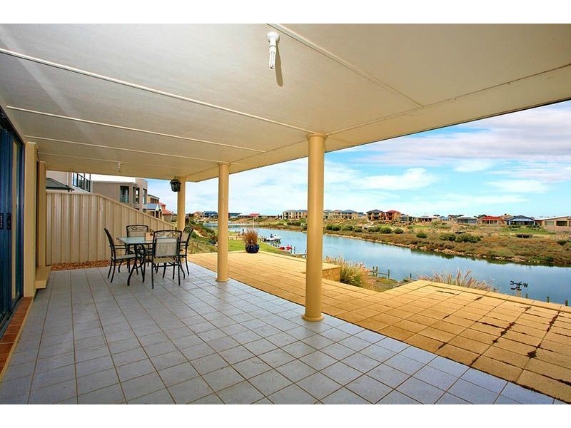 85 Blanche Parade, Hindmarsh Island SA 5214