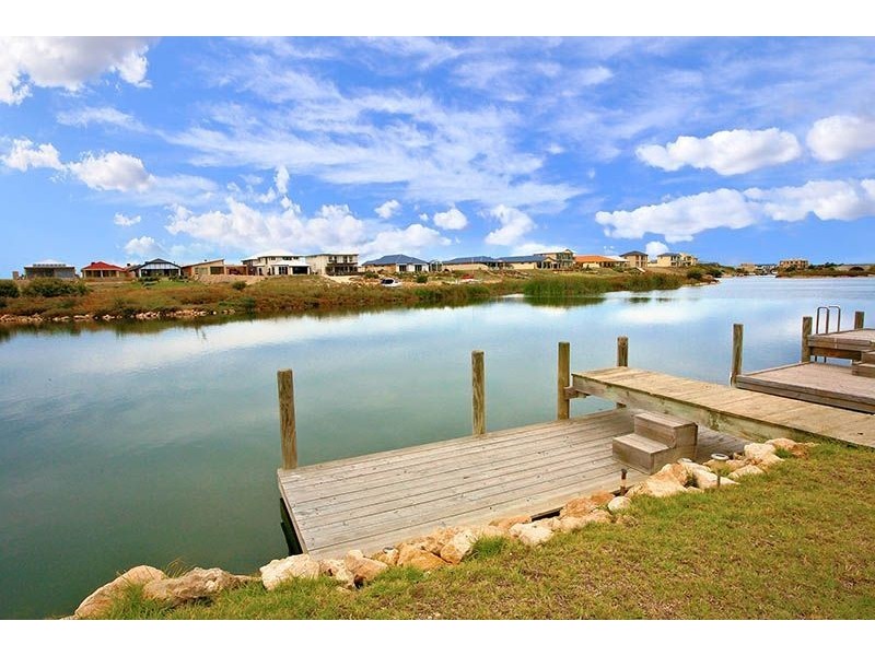 85 Blanche Parade, Hindmarsh Island SA 5214