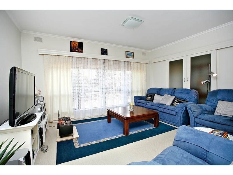 16 Greenhills Road, Victor Harbor SA 5211