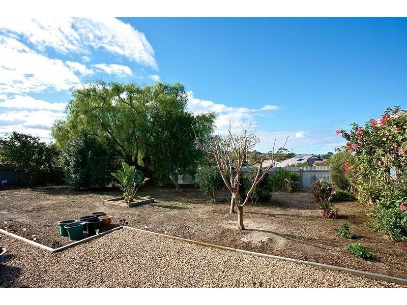 16 Greenhills Road, Victor Harbor SA 5211