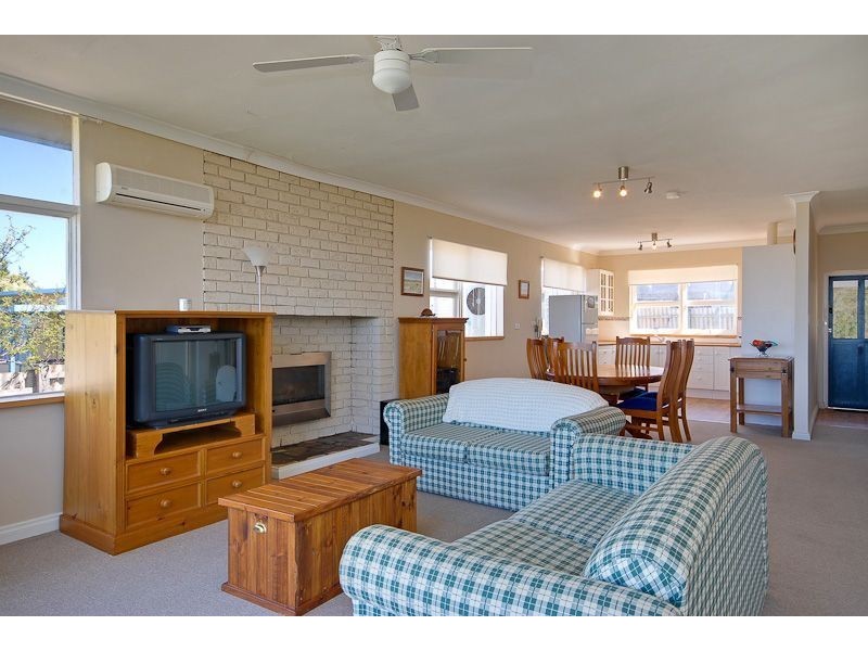 11 Adamson Street, Hayborough SA 5211