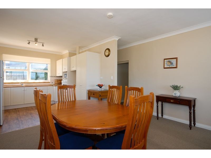11 Adamson Street, Hayborough SA 5211