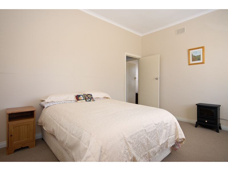 11 Adamson Street, Hayborough SA 5211