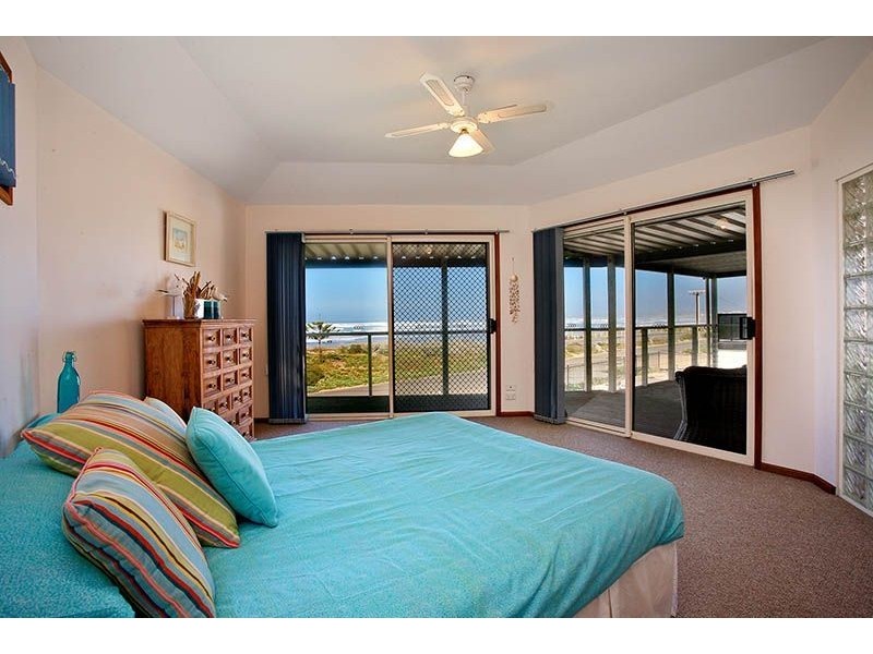 216 Surfers Parade, Middleton SA 5213