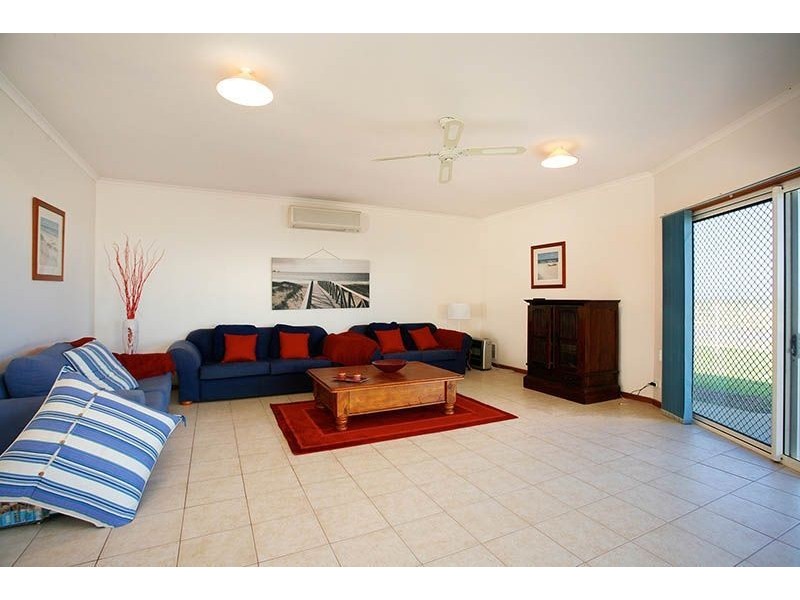 216 Surfers Parade, Middleton SA 5213