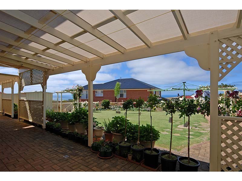 43 Southern Right Crescent, Encounter Bay SA 5211