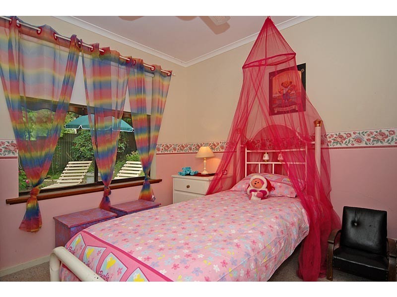 5 Marlborough Ave, Victor Harbor SA 5211