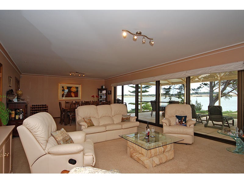 11 Finniss Street, Clayton SA 5256