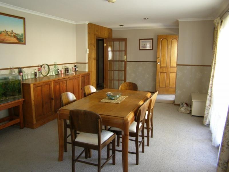 1 Sweetman Avenue, Encounter Bay SA 5211