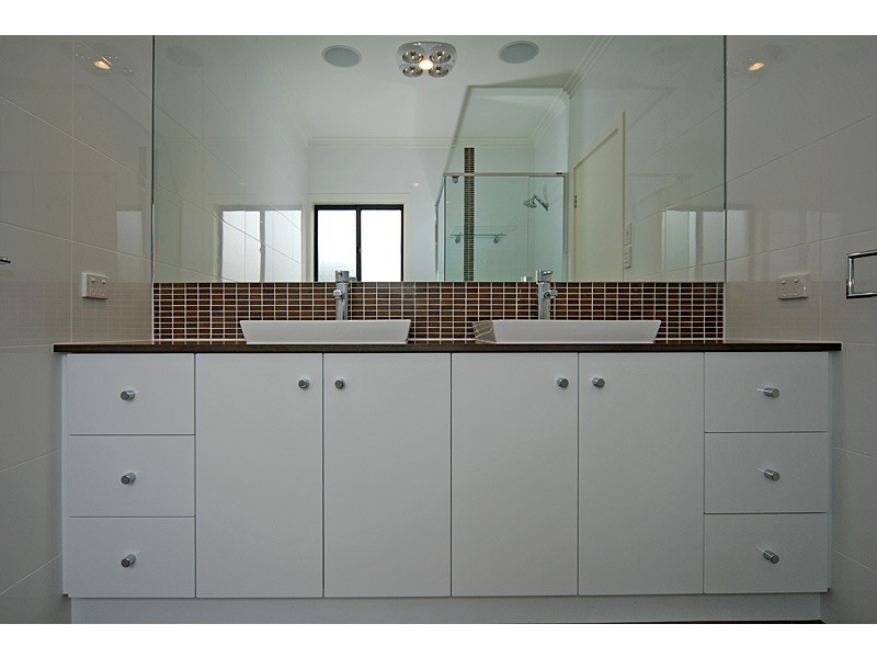 11 Bluffview Road, Victor Harbor SA 5211