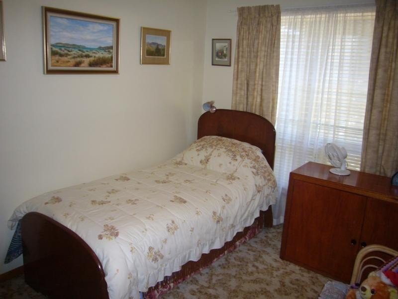 1 Swain Road, Victor Harbor SA 5211