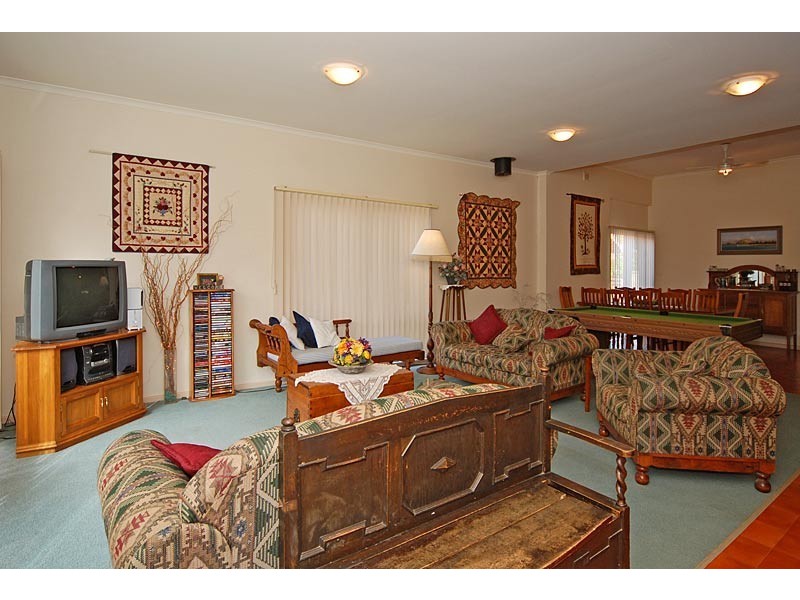 14 Seaview Road, Victor Harbor SA 5211