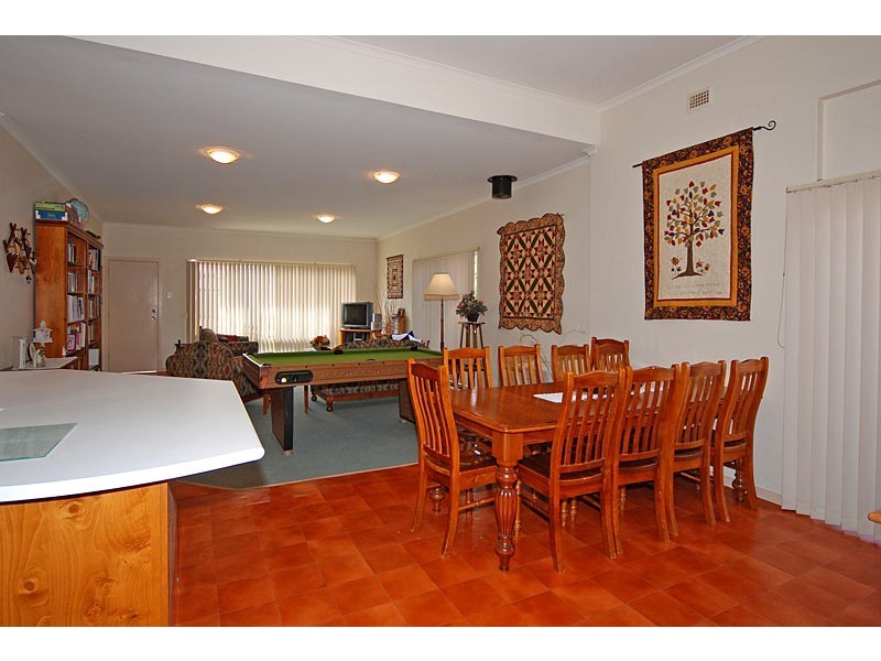 14 Seaview Road, Victor Harbor SA 5211