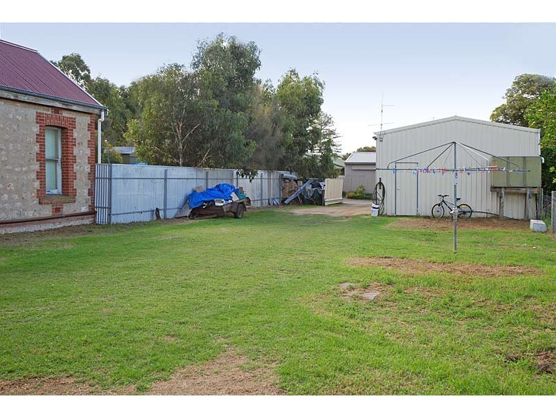 14 Seaview Road, Victor Harbor SA 5211