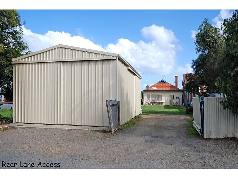 14 Seaview Road, Victor Harbor SA 5211