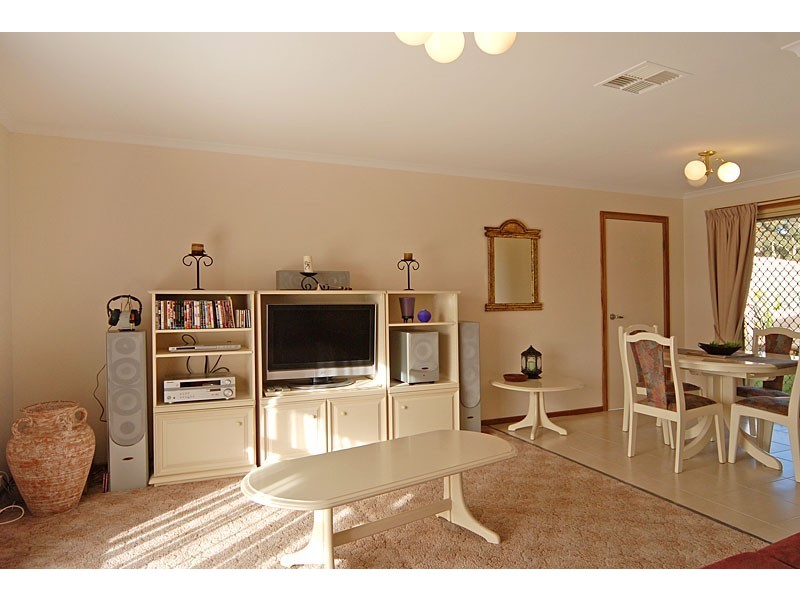 12 Dolphin Ave, Encounter Bay SA 5211