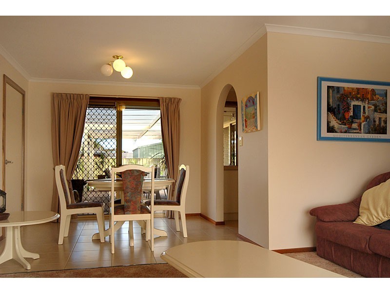 12 Dolphin Ave, Encounter Bay SA 5211
