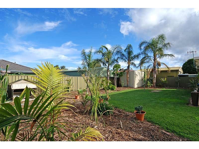 12 Dolphin Ave, Encounter Bay SA 5211
