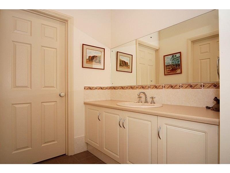 90 Matthew Flinders Drive, Encounter Bay SA 5211