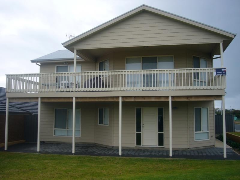 9 Butterfly Court(Cnr Albatross Ave), Hayborough SA 5211