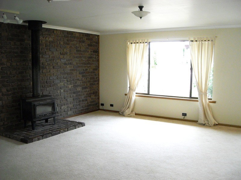 3 James Avenue, Victor Harbor SA 5211