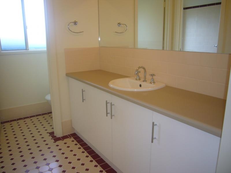 9 Robb Street, Encounter Bay SA 5211