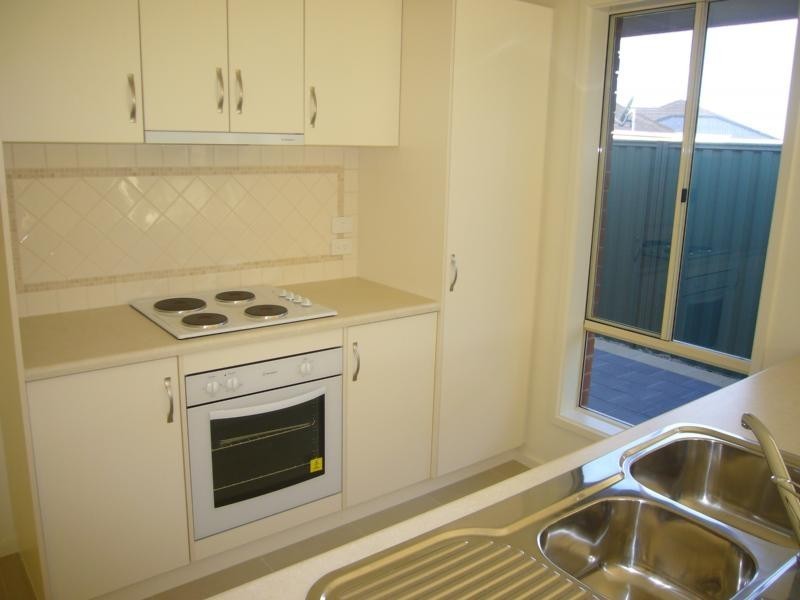 9 Robb Street, Encounter Bay SA 5211