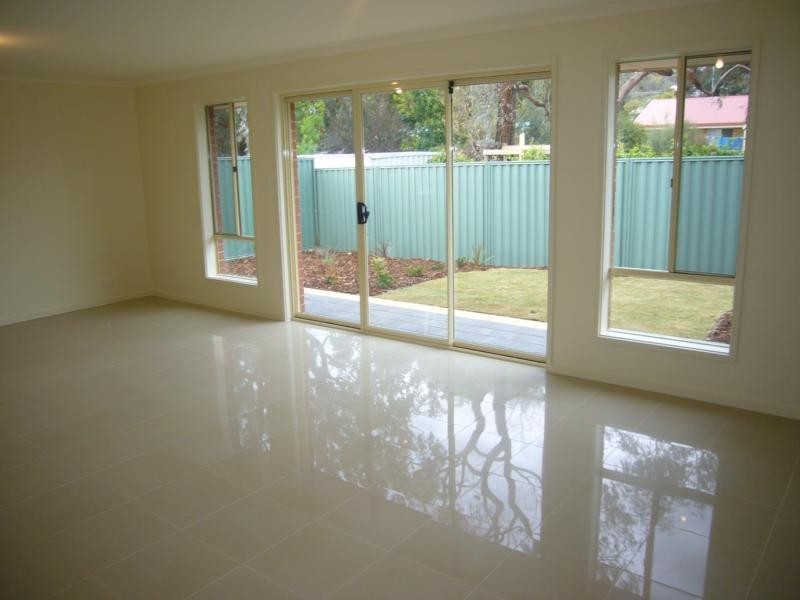 9 Robb Street, Encounter Bay SA 5211