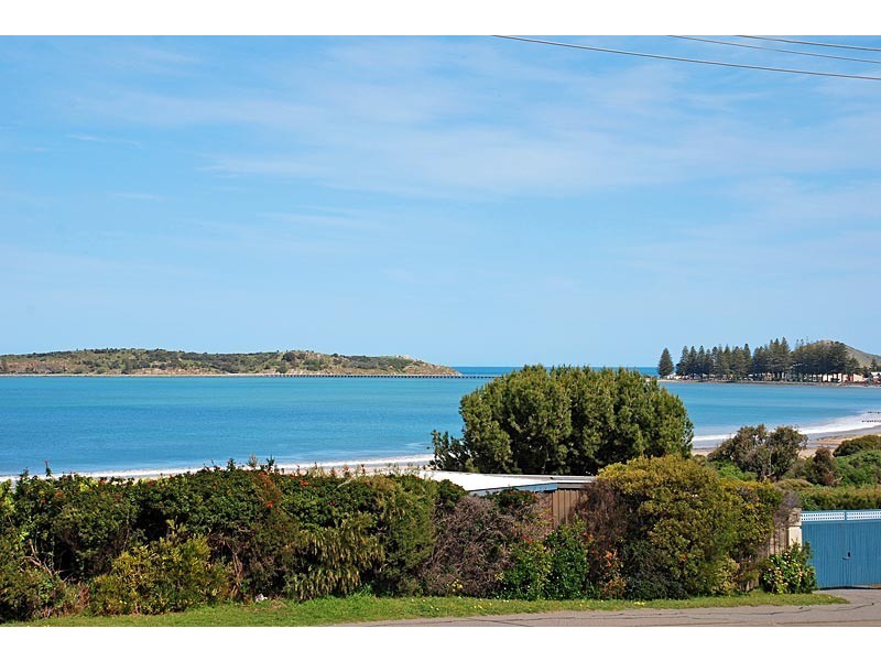 73 Hindmarsh Road, Victor Harbor SA 5211