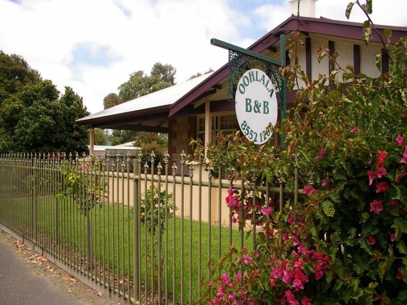 2 Sturt Street, Victor Harbor SA 5211