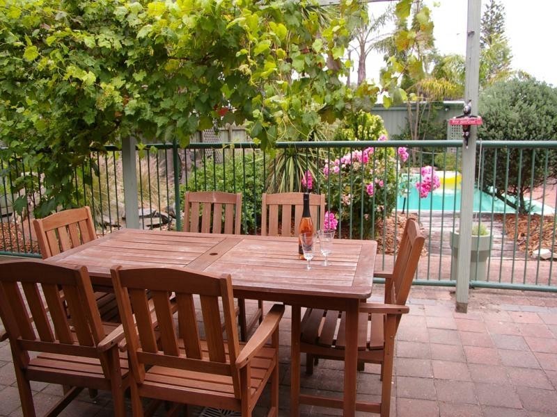 2 Sturt Street, Victor Harbor SA 5211