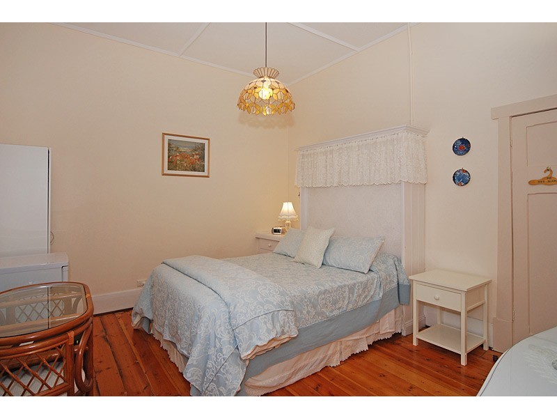 2 Sturt Street, Victor Harbor SA 5211