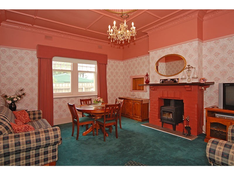 2 Sturt Street, Victor Harbor SA 5211