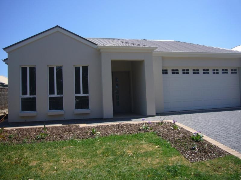 8 Pioneer Way, Encounter Bay SA 5211