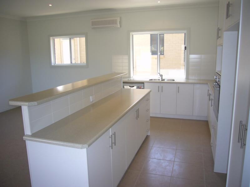 8 Pioneer Way, Encounter Bay SA 5211