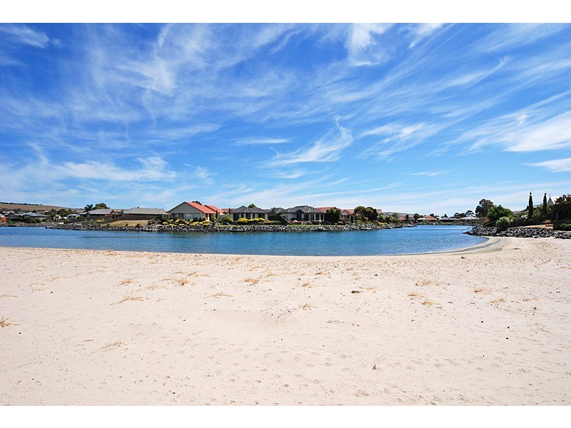 4 Islander Drive, Encounter Bay SA 5211