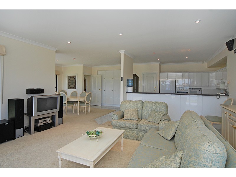 4 Islander Drive, Encounter Bay SA 5211