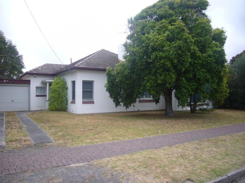 17 The Parkway, Victor Harbor SA 5211