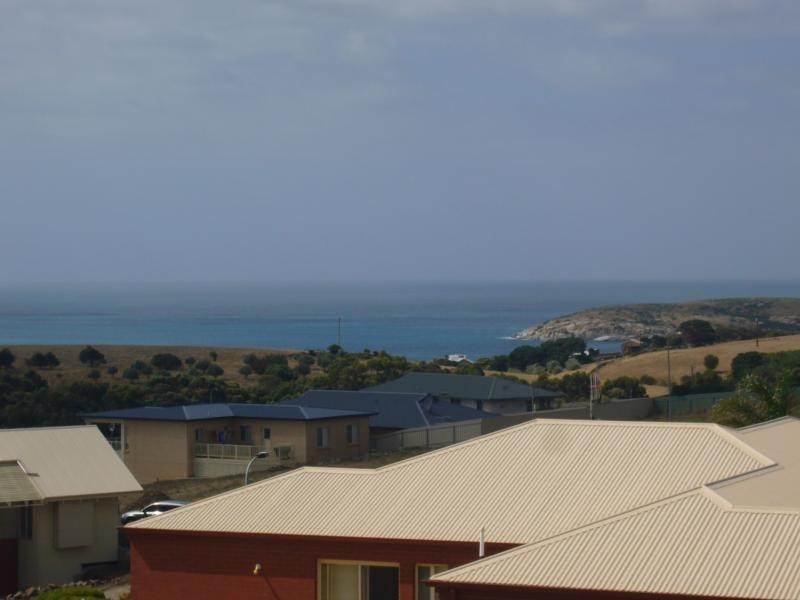 8 Orca Place, Encounter Bay SA 5211