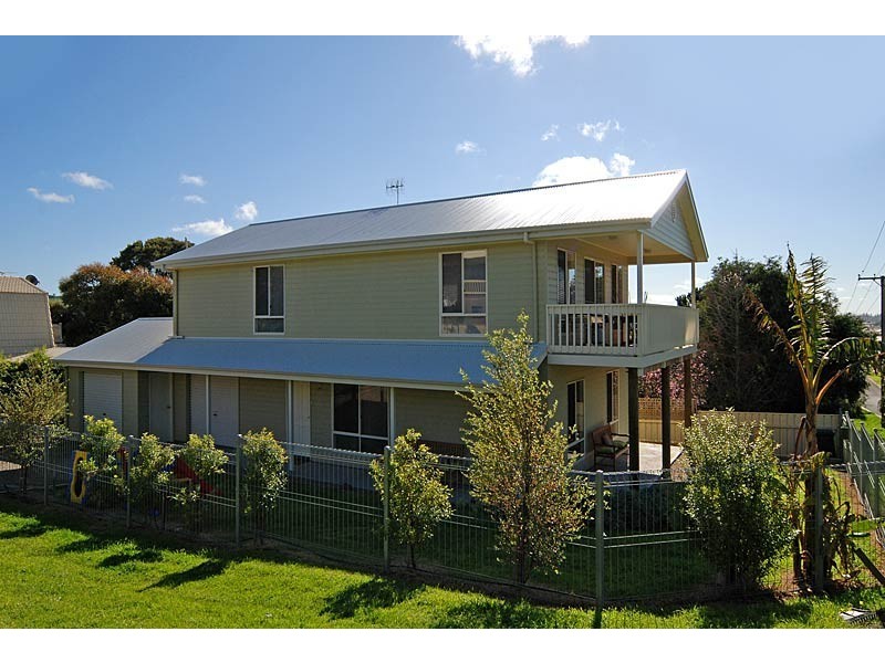 19 Sweetman Avenue, Encounter Bay SA 5211