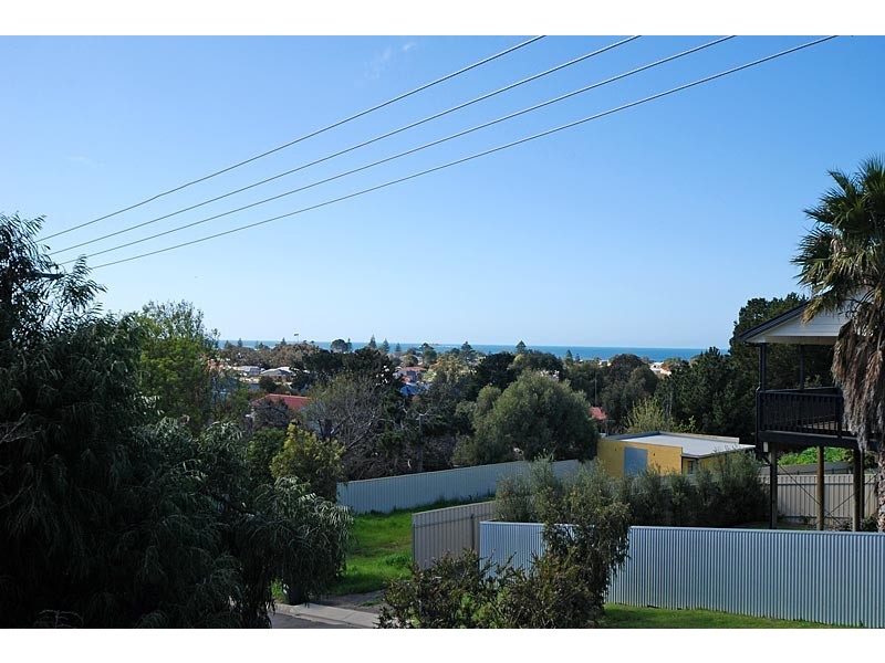 19 Sweetman Avenue, Encounter Bay SA 5211