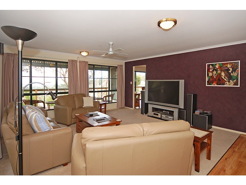 35 Yalladoola Road, Victor Harbor SA 5211